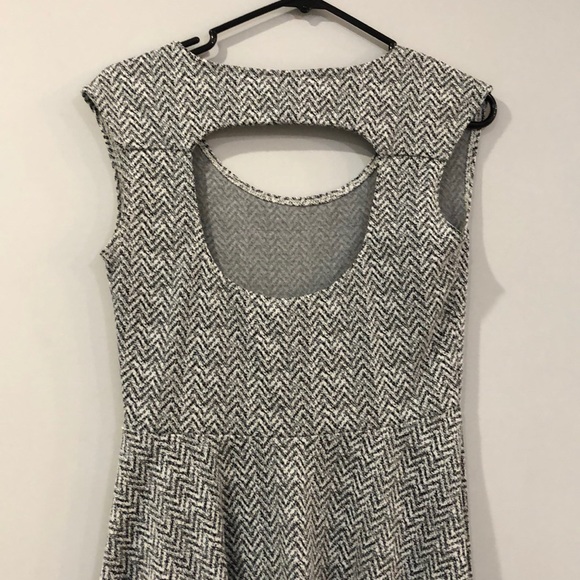 Grey Dress - Picture 3 of 3